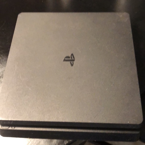 PS4 Slim 1TB